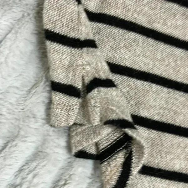 Black and beige striped tank top - Image 2