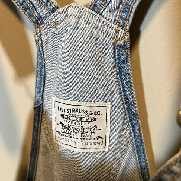 Levis Women's Denim Shortalls Light Wash Bib Overalls Blue Small Country Western - Image 4