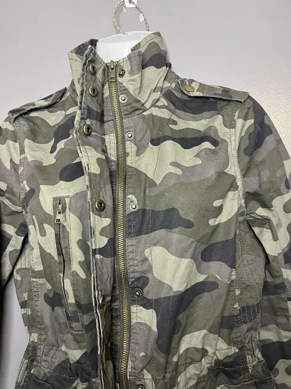 Love Tree Jacket Womens Medium Green Camo Military Zip Pockets Lightweight - Image 6