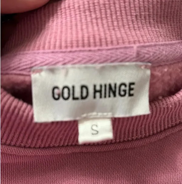 Gold Hinge Sweatshirt Cropped - Image 3