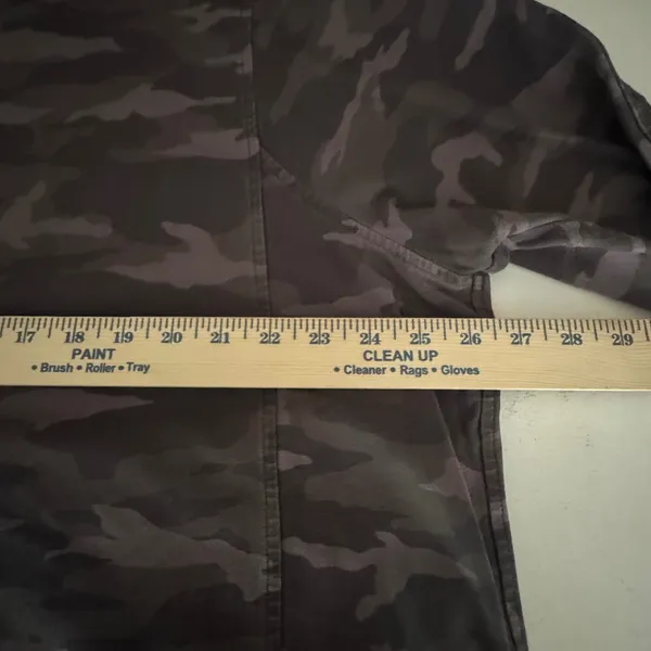 Athleta Womens Camo Sweatshirt 2X Olive Green Curvy Girl Camouflage Crewneck - Image 5