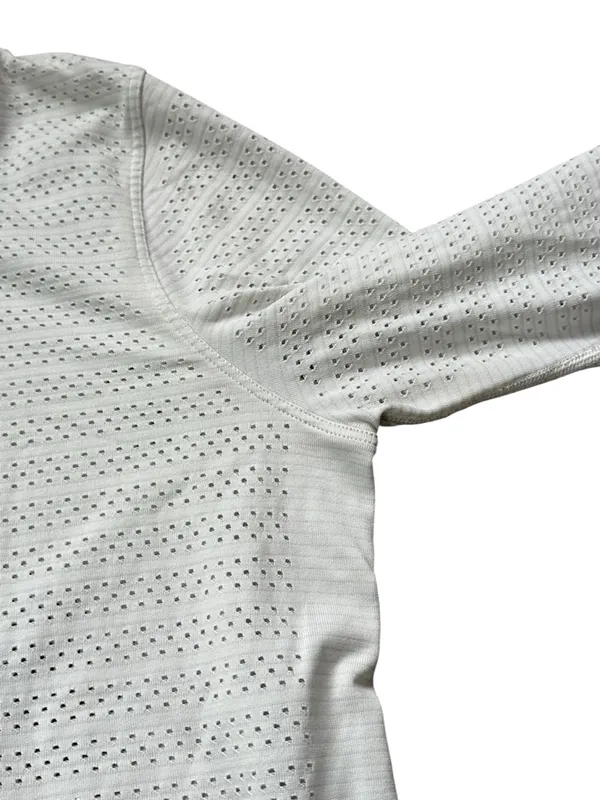 Lululemon Breeze By Long Sleeve Athletic Run Activewear Athleisure - Image 4
