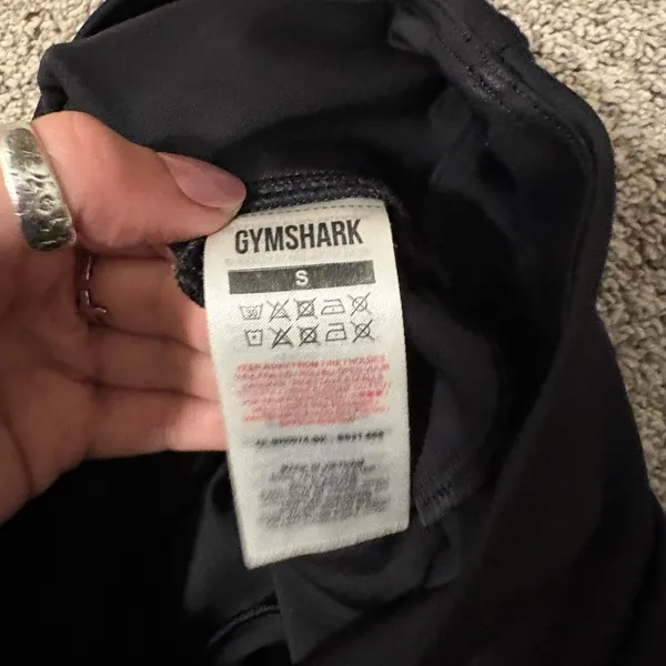 gymshark shorts - Image 3