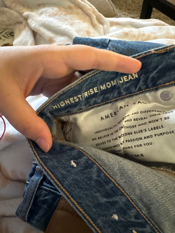 American Eagle Jeans - Image 3