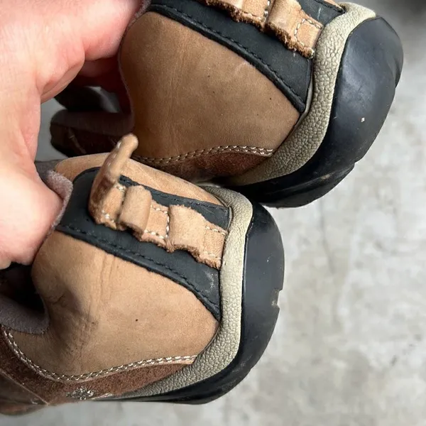 Timberland hiking shoes brown size 6.5 - Image 5