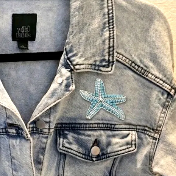 Wild Fable Beaded Pearl Starfish Jean Jacket Blue Acid Wash Trucker S-XS Womens - Image 2