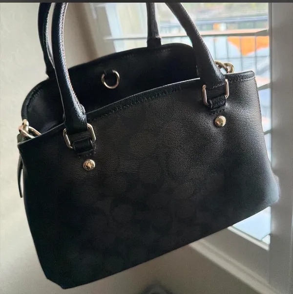 brown & black worn once coach bag super cute and has space for quite a bit coach margot carryall - Image 3