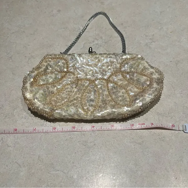La Regale Vintage Beaded Evening Clutch Bag - Pearlescent Sequins‎ & Pearls, Made in Japan - Image 7