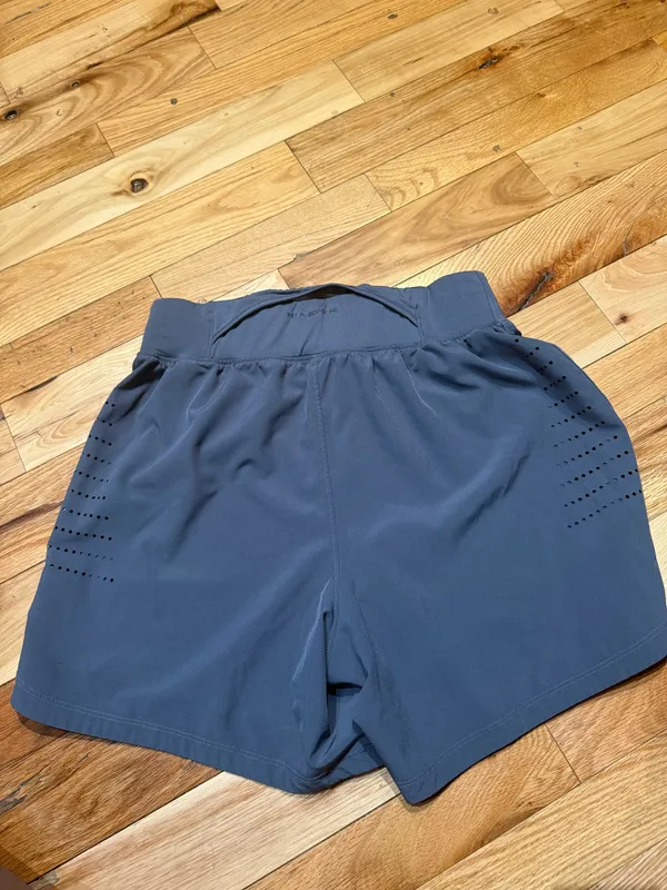 Comfortable blue shorts Size M - Image 2