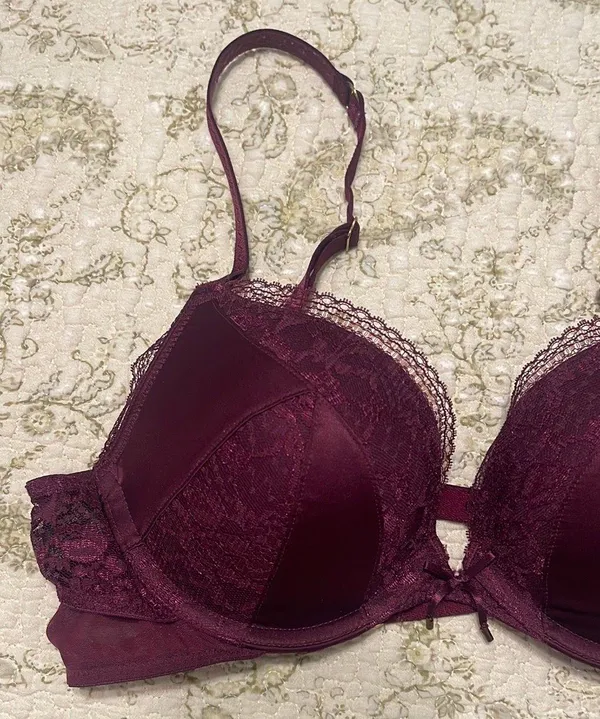 Victoria’s Secret Push Up Bra - Image 3