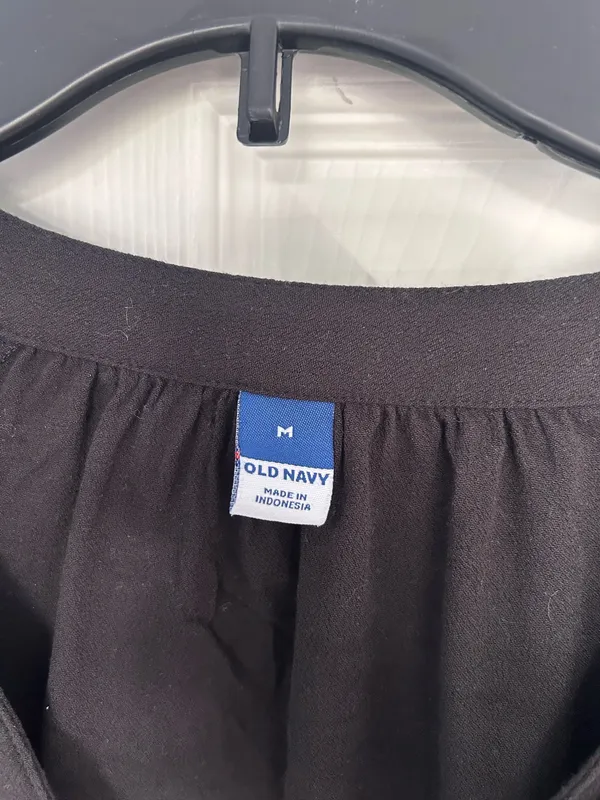 Old navy top - Image 5