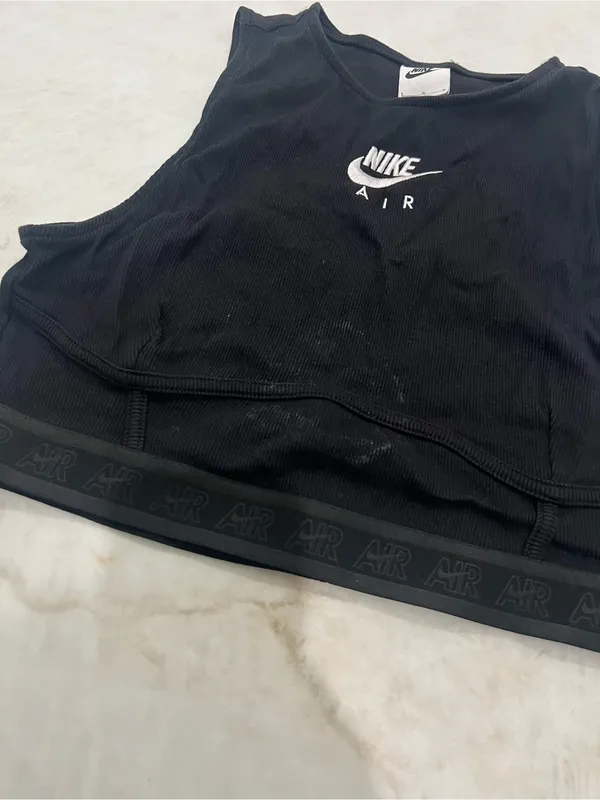 Nike Air Black Cropped Tank Top Size Large - Image 3