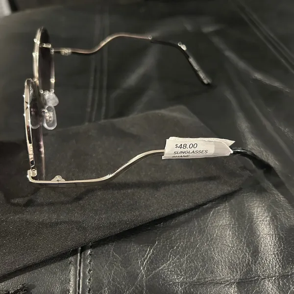 SHANE Silver Metal Round Sunglasses with Lavender Hair Accent - Image 12