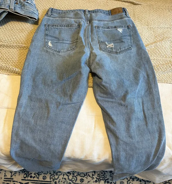 American Eagle Jeans - Image 4