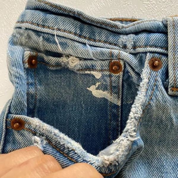 Abercrombie & Fitch High Rise Mom Shorts 26 / 2 Distressed Denim Cutoff Light Wa - Image 7