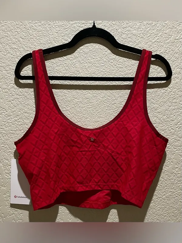 Lululemon NWT Textured Mesh Tennis Tank Top Med Support B/C Cup Red Size XL - Image 8