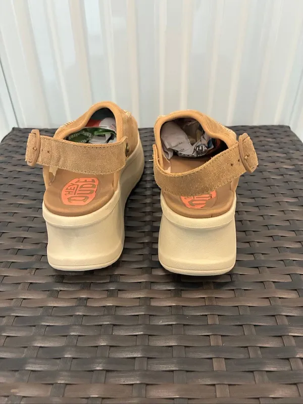 Hey Dudes Delray clogged suede shoes women’s size 8 ￼ - Image 3