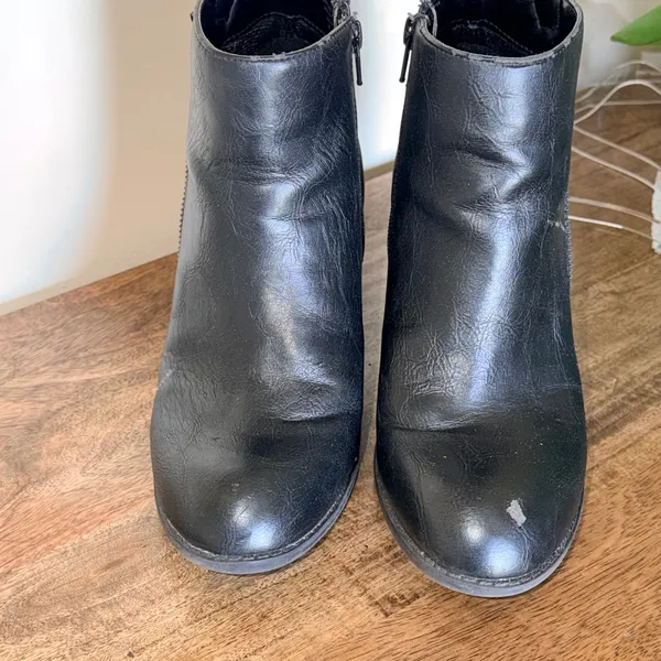 Black Side Zip Ankle‎ Boots Womens 8 Stacked Heel Casual Booties Boho Chic Indie - Image 2