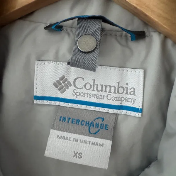 Columbia Women’s Gray‎ Jacket With Hood - Image 8