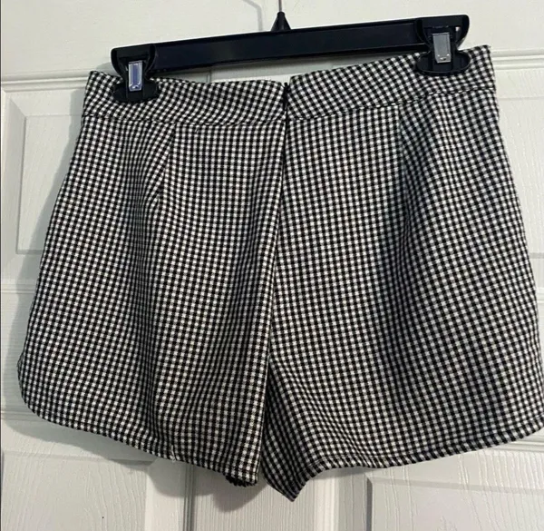 Brandy Melville Black and white gingham shorts are a size Small/JK. - Image 2