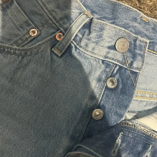 LEVI STRAUSS DENIM SHORTS - Image 2