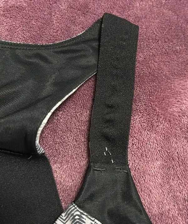 Alo Yoga Cortina Bra- Size M - Image 4