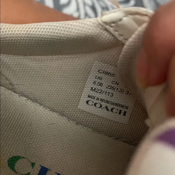 Coach Clip Low Top Sneaker In Rainbow Signature Canvas 6.5 - Image 8