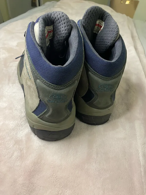 Salomon vintage Contragrip Women's Hiking Boots Size 9 Lace Up - Image 3