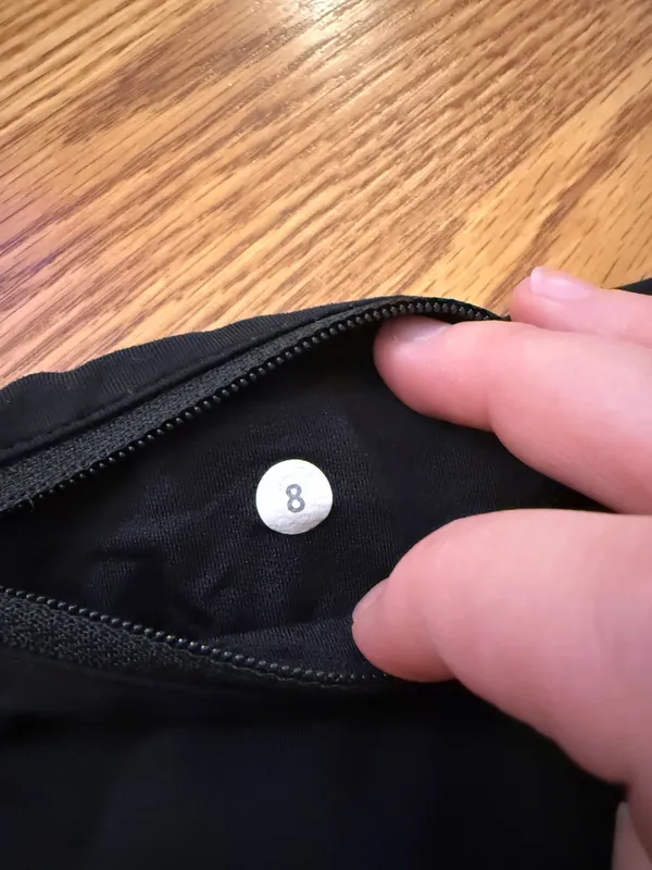 Lululemon Speed Up Shorts 2.5" - Image 4