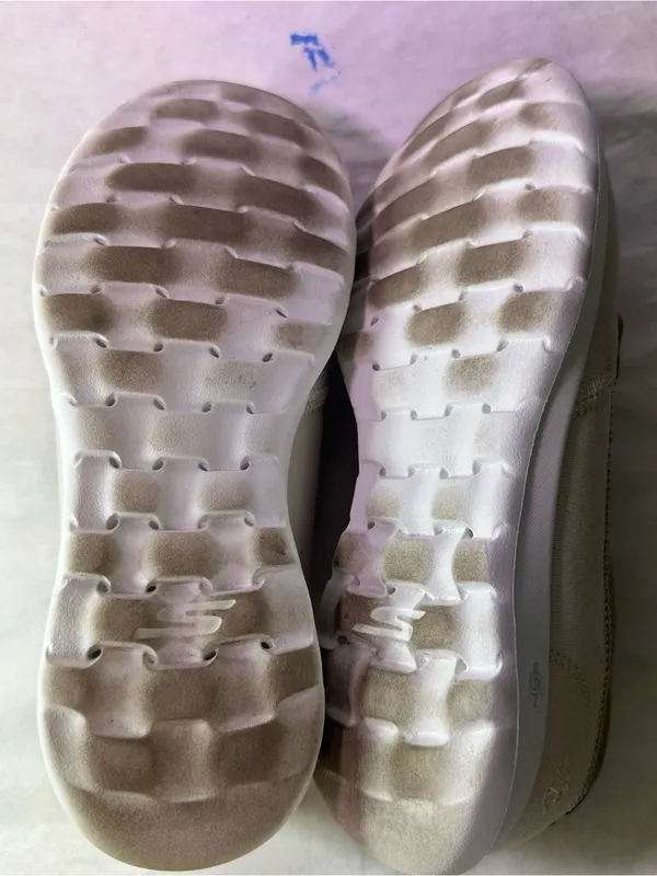 Skechers Cream & Tan Lace-Up Casual Sneakers - Image 9