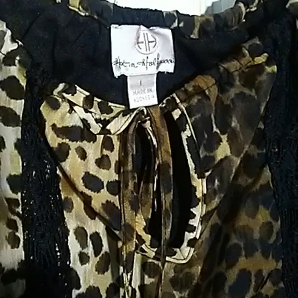 FINAL MARKDOWN Ladies' Hot in Hollywood Peasant Top (L) - Image 2