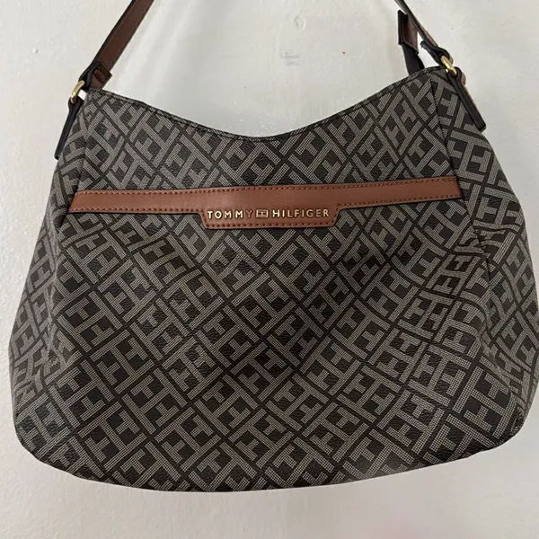 TOMMY HILFIGER Shoulder Bag EUC - Image 4