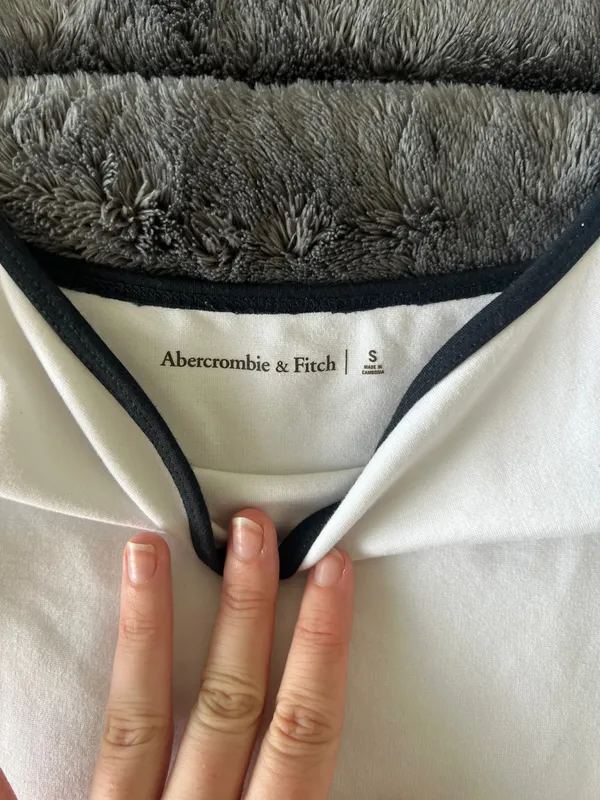 Abercrombie Crop Top - Image 2