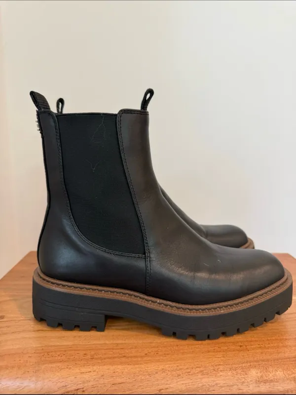 Sam Edelman Laguna Waterproof Lug Sole Chelsea Boot Black Leather Size 8 NWOB - Image 2
