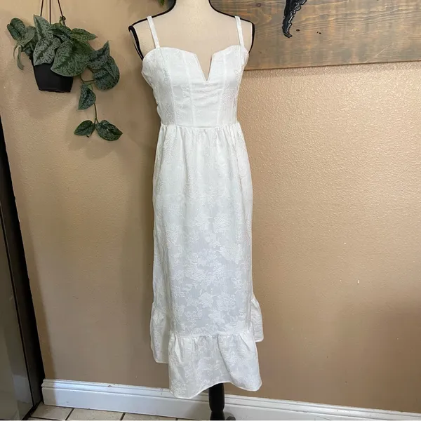 NWOT Lulus Major Perfection White Floral Jacquard Midi Dress with Pockets - Image 3