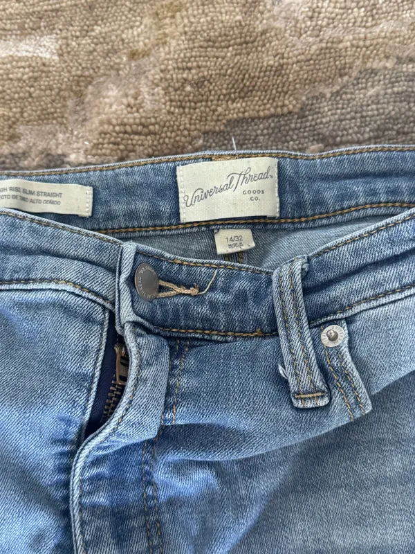Universal Thread Jeans - Image 2