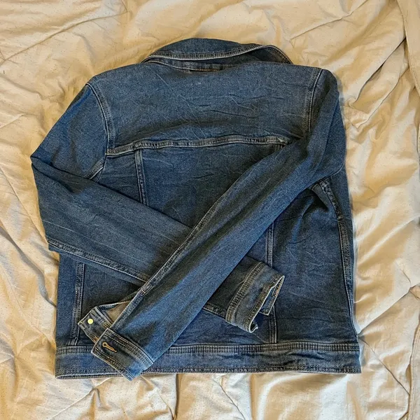 Hollister Women's Denim Jacket - Image 3