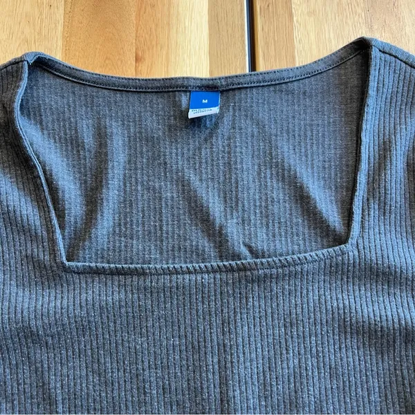 Old Navy Ribbed Long Sleeve Bodysuit size medium - Image 2