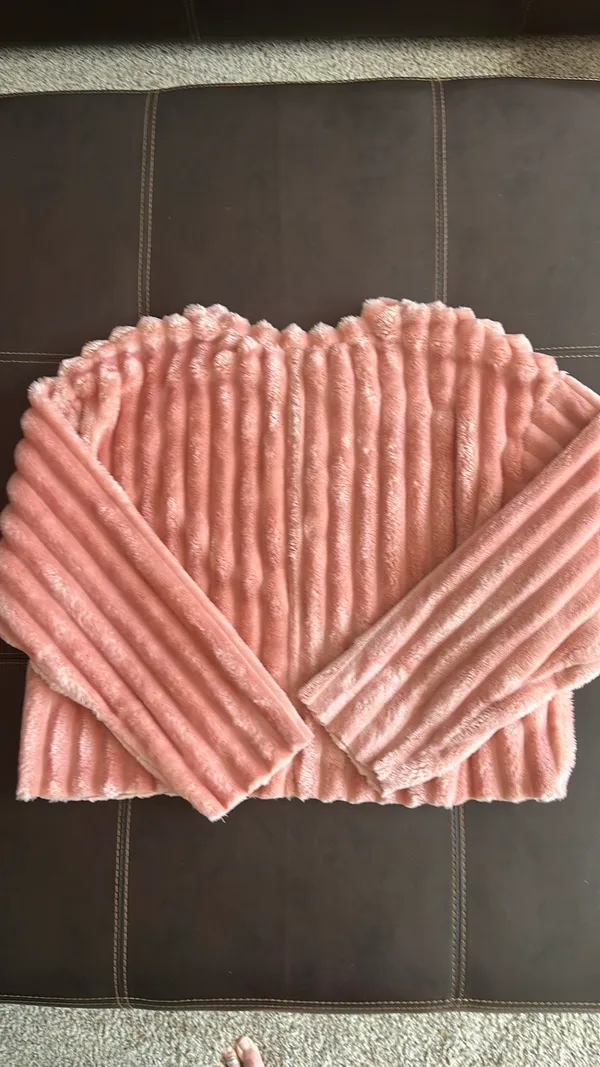 ZARA Sweater Cropped Medium - Image 2