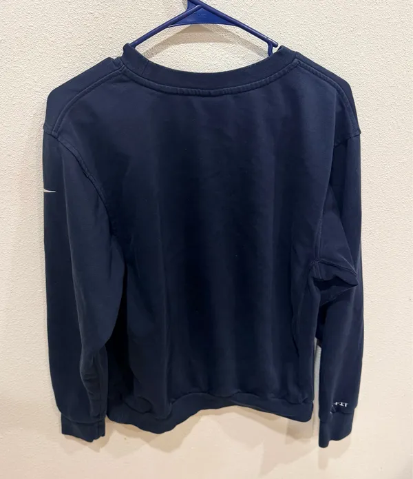 Nike Crewneck Sweatshirt Women’s size small - Image 3