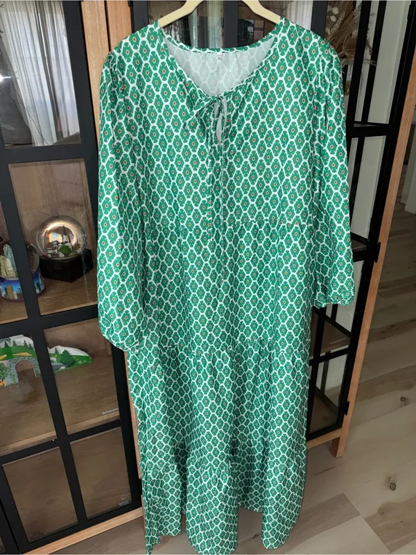 Amazon block print kelly green maxi dress midi puff sleeve tiered ruffle - Image 2
