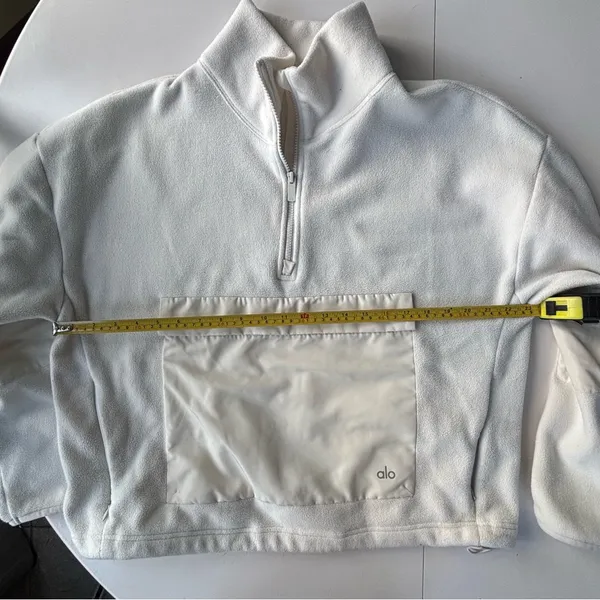 Alo White Polar Fleece Half-Zip Pullover fits medium or large - Image 2