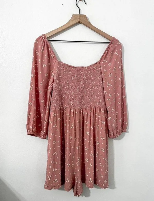 American Eagle Pink Mauve Floral Long Sleeve Romper Medium - Image 3