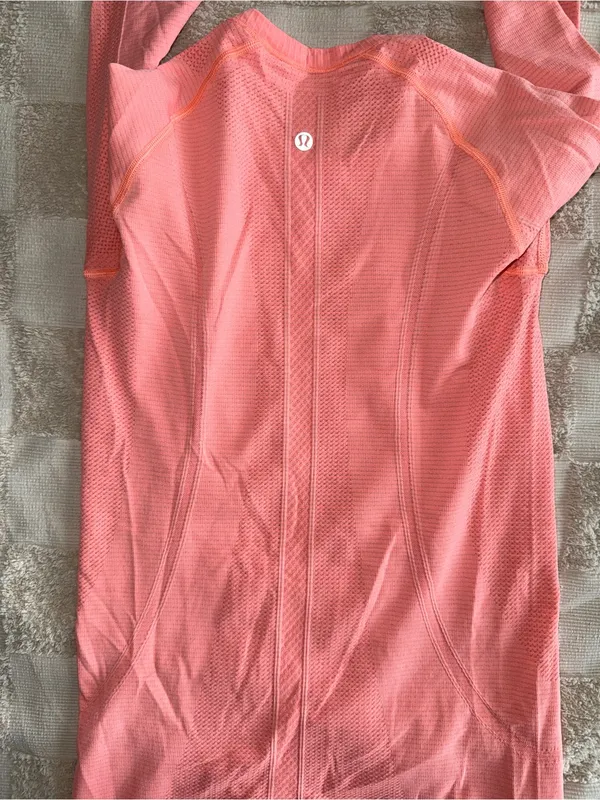 Lululemon Light Coral Swiftly Tech Long‎ Sleeve size 6 - Image 4