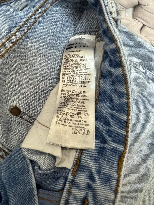 Billabong x Wrangler Straight Leg Light Wash Jeans 27 - Image 3