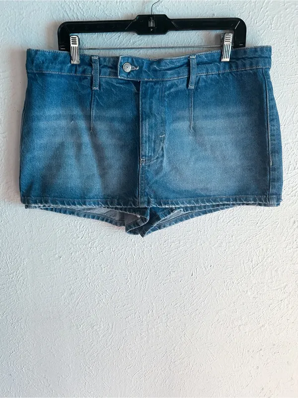 Free People We The Free Gallivanting Peekaboo Micro Skort Denim Sz 33 - Image 3