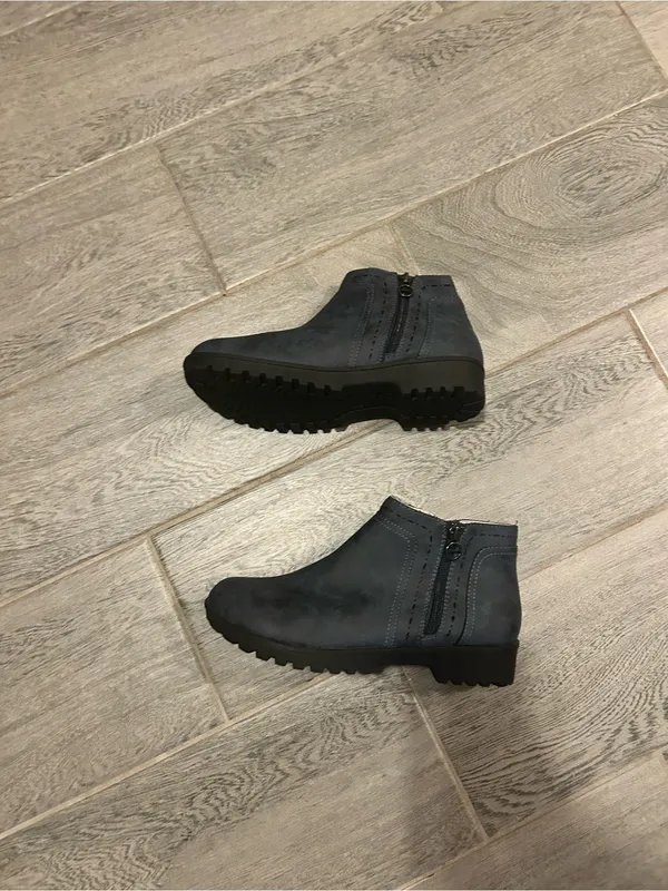 JSport Jenna Ankle Boots in navy blue - size 8 - Image 3