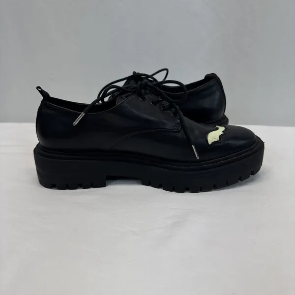 Hot Topic Glow In Dark Bats Lace Oxford 8 Halloween Goth Grunge Dark Romantic - Image 3
