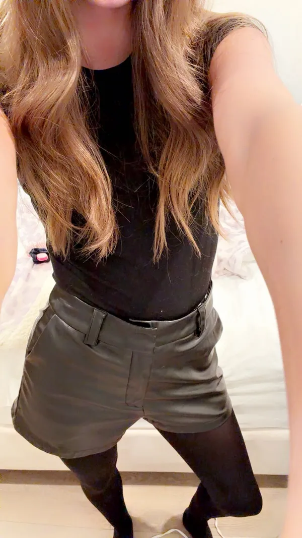 SHEIN Shorts Black - Image 2
