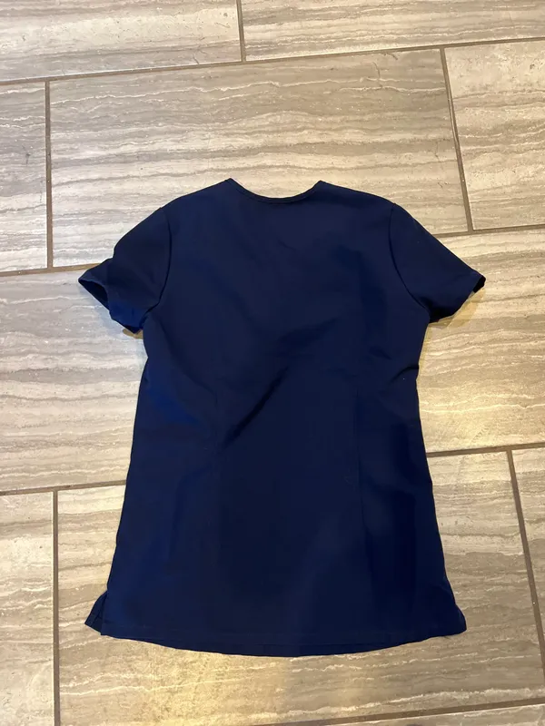 FIGS Sz XXS Scrub Top! No :( - Image 2